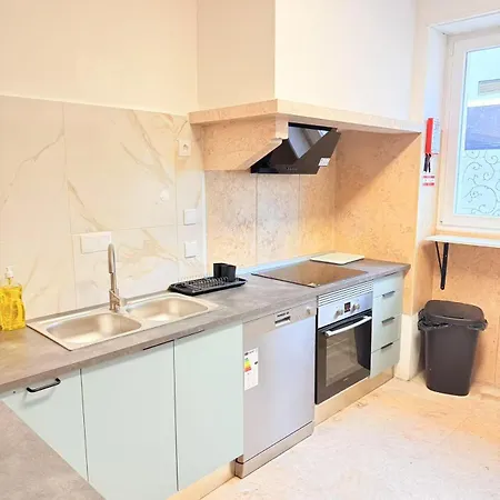 بيت ضيافة Happy