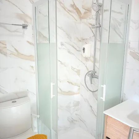 بيت ضيافة Happy